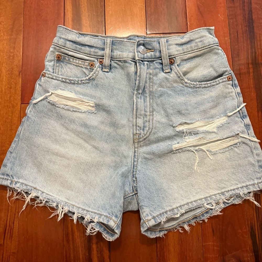 American Eagle Light Blue Distressed Denim Shorts highest rise 90s boyfriend